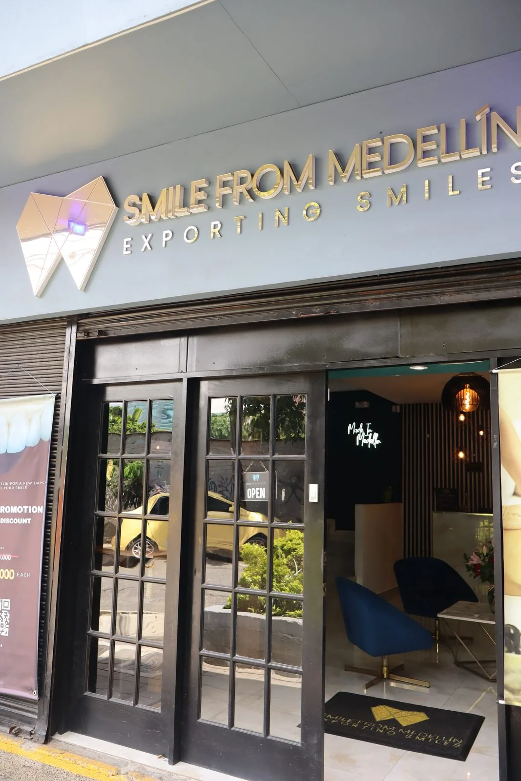 Treatment room at the dental clinic in El Poblado, Medellín